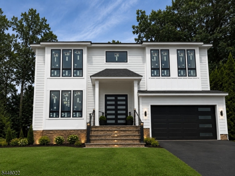 29 Spier Dr