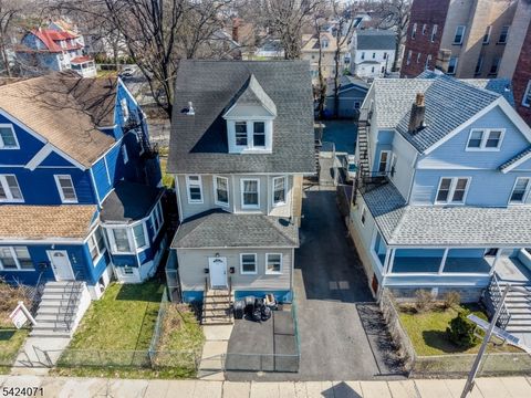 162 S Clinton St East Orange City NJ 07018