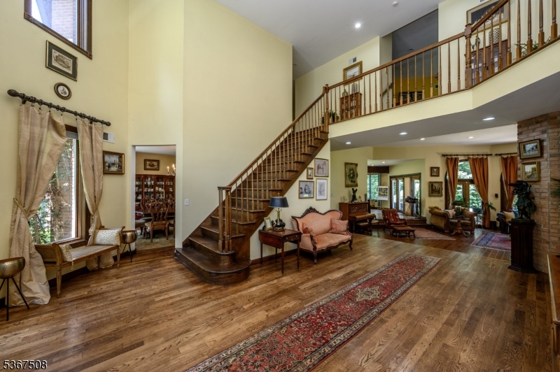 27 Mountainview Dr