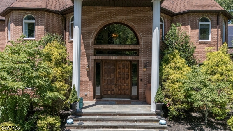 27 Mountainview Dr