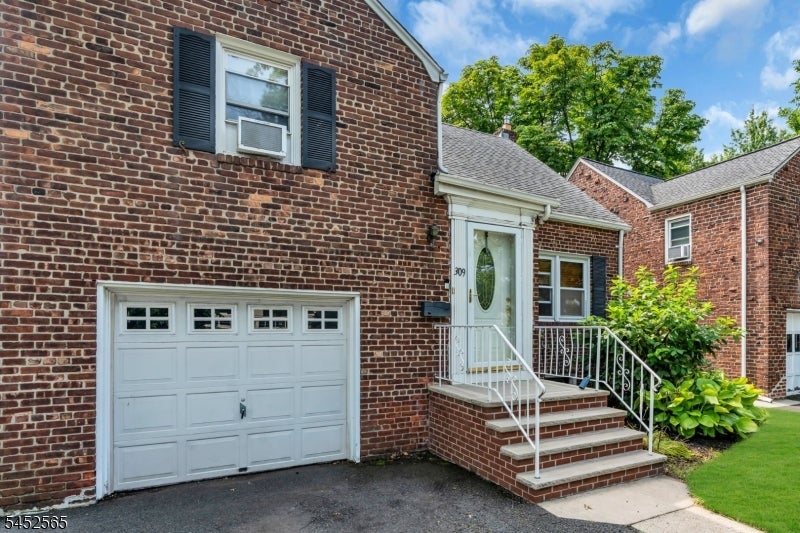 309 Raritan Rd