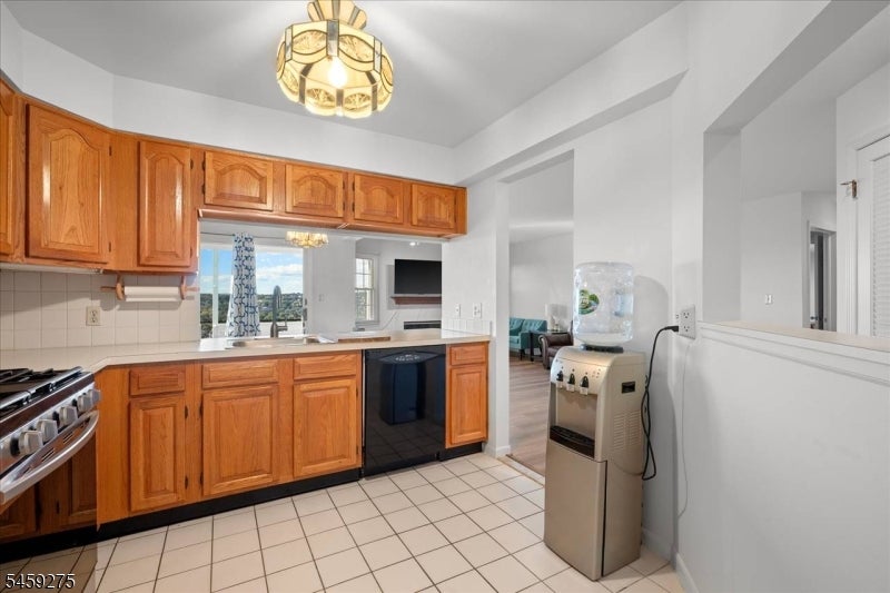 62 Amethyst Ln