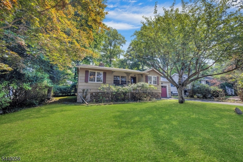 51 Laurel Dr