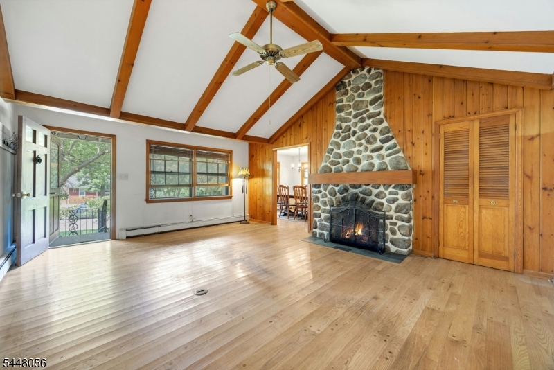 51 Laurel Dr