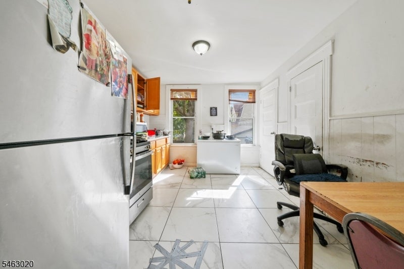142 Greenwood Ave