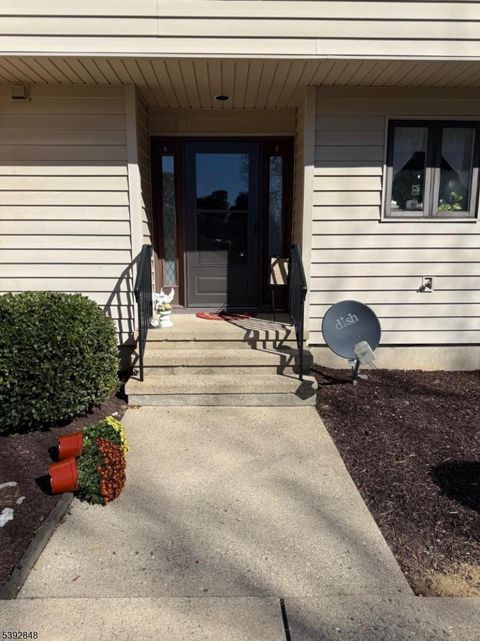 Photo of 11 Cheyenne Rd, Andover, NJ 07848 (MLS # 3993902)