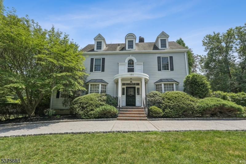 191 Hillside Ave