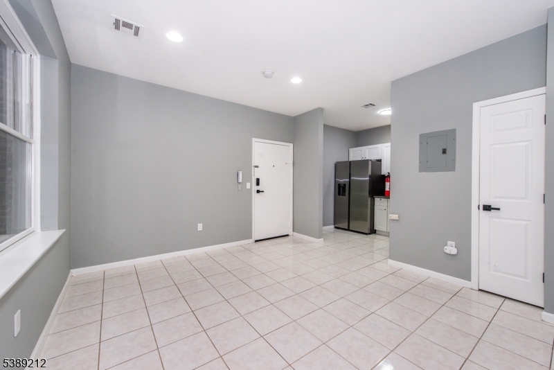 1878 Springfield Ave 2B