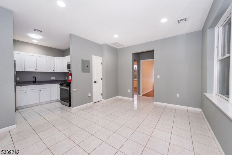 1878 Springfield Ave 2B