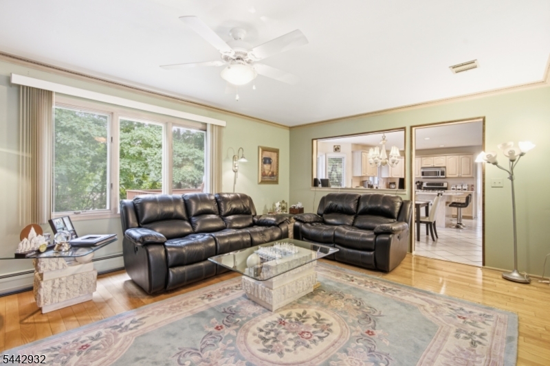 37 Continental Rd