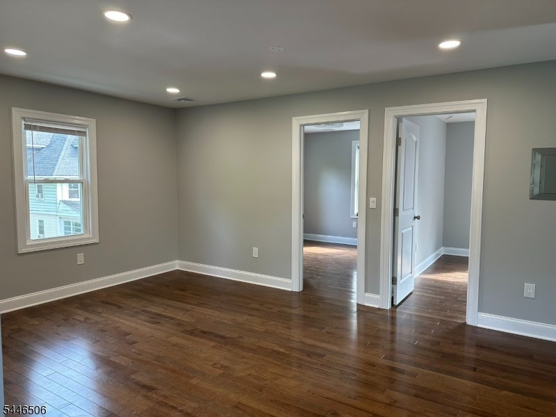20 Van Dyke Pl 2