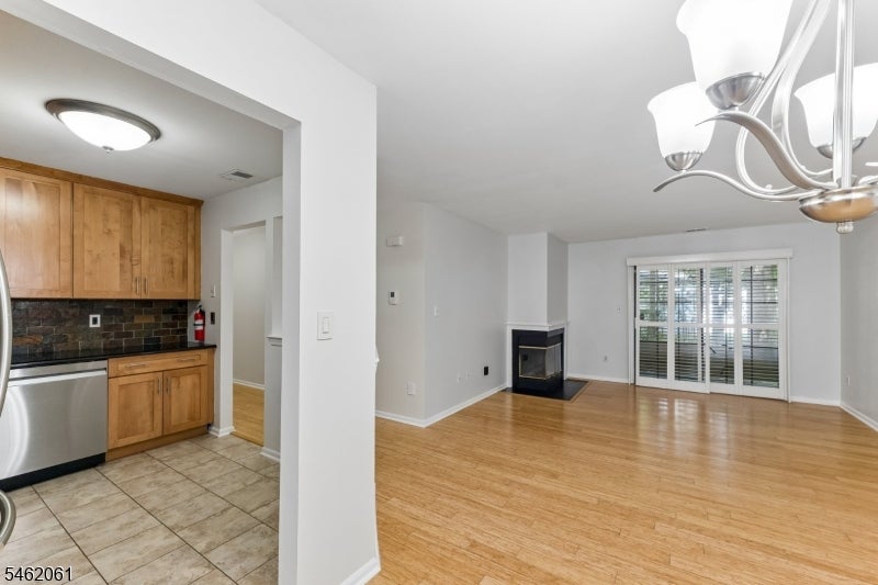 1403 Stoneridge Cir