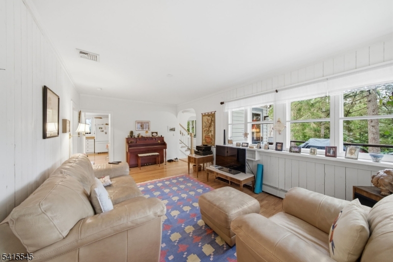 4 Emmet Roche Dr