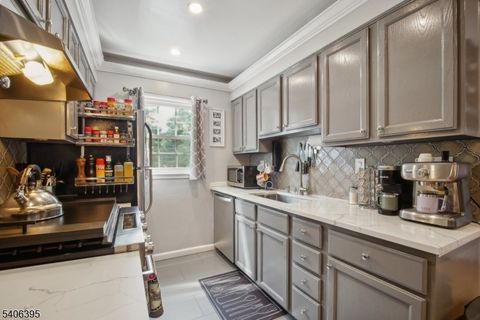 39 Harrison Ave 19 Montclair Twp. NJ 07042