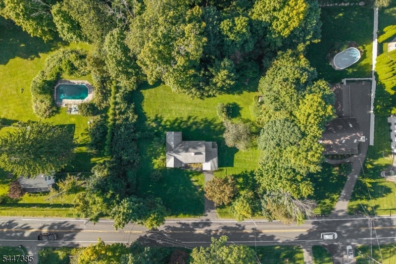 205 Glen Rd