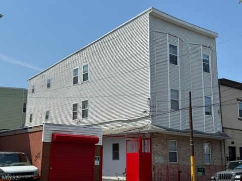 109-111 Fleming Ave Newark City NJ 07105