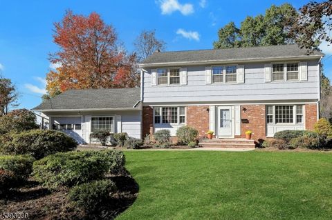 Photo of 64 Powderhorn Dr, Wayne, NJ 07470 (MLS # 3994768)