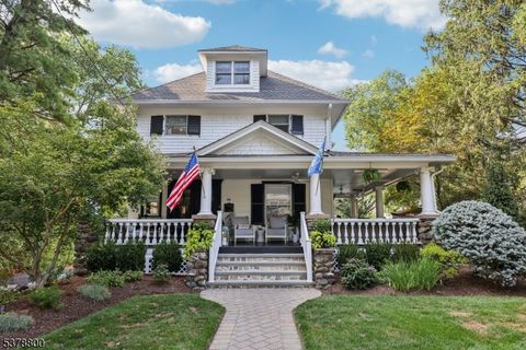 44 Washington Pl Ridgewood Village NJ 07450