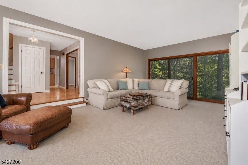 23 Country Hill Rd