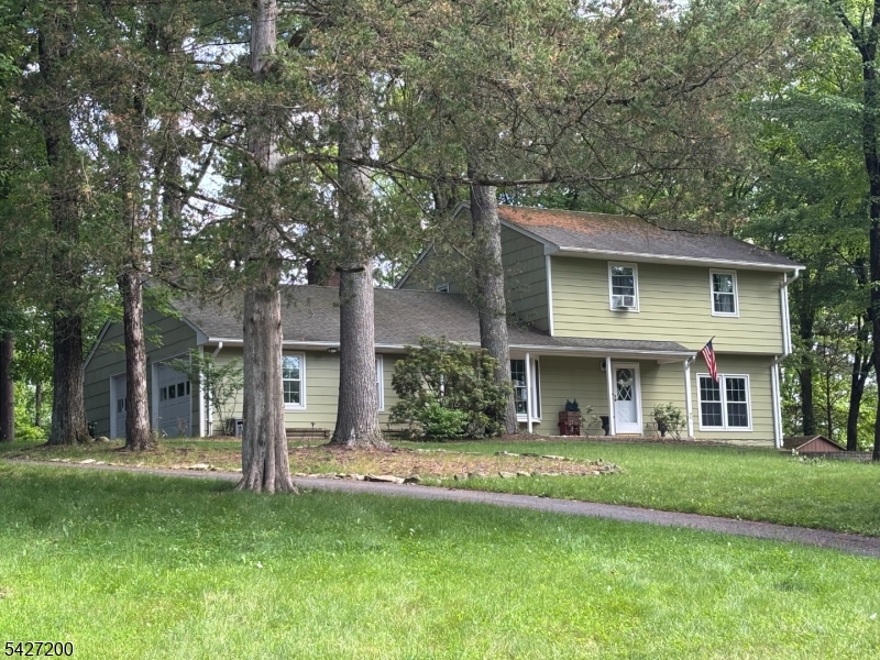 23 Country Hill Rd