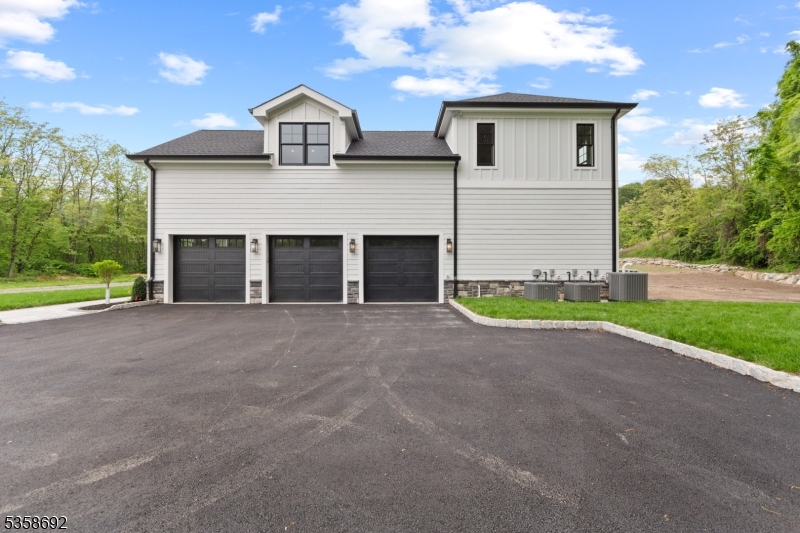 1 Hilbert Ct