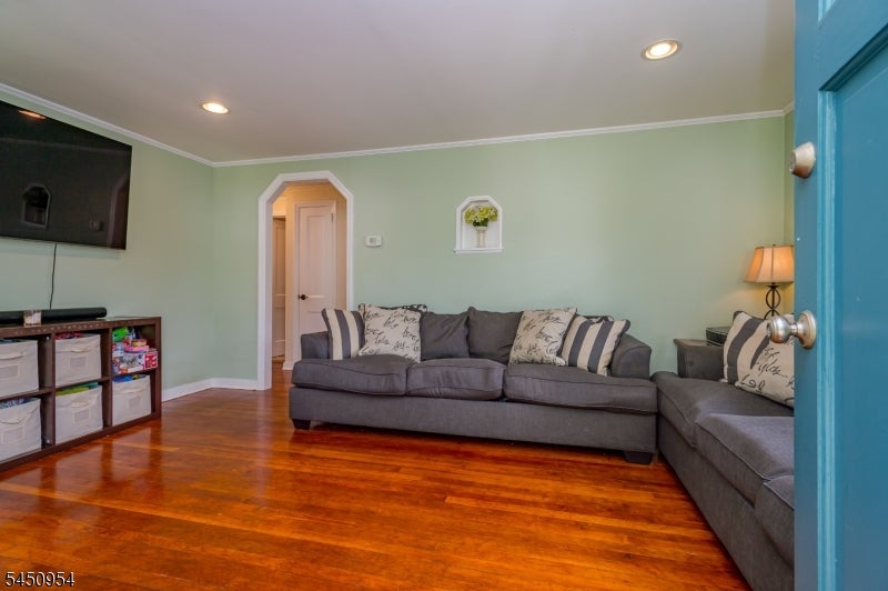 4 Ruth Place