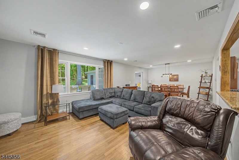 14 ARLINGTON DRIVE