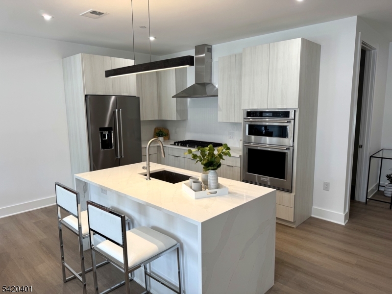 423 South avenue west 201