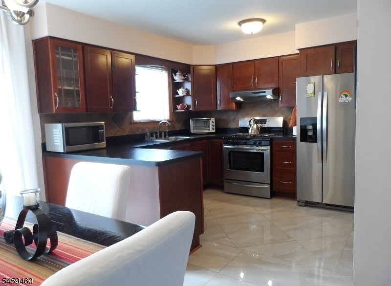 404-406 Chestnut St 30