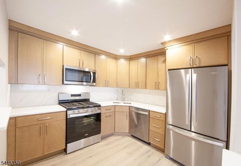 327 Penns Way 1 Bernards Twp. NJ 07920