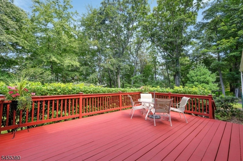 8 High Ridge Rd