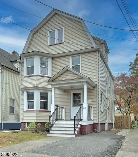 Photo of 43 Llewellyn Ave, Bloomfield, NJ 07003 (MLS # 3996005)