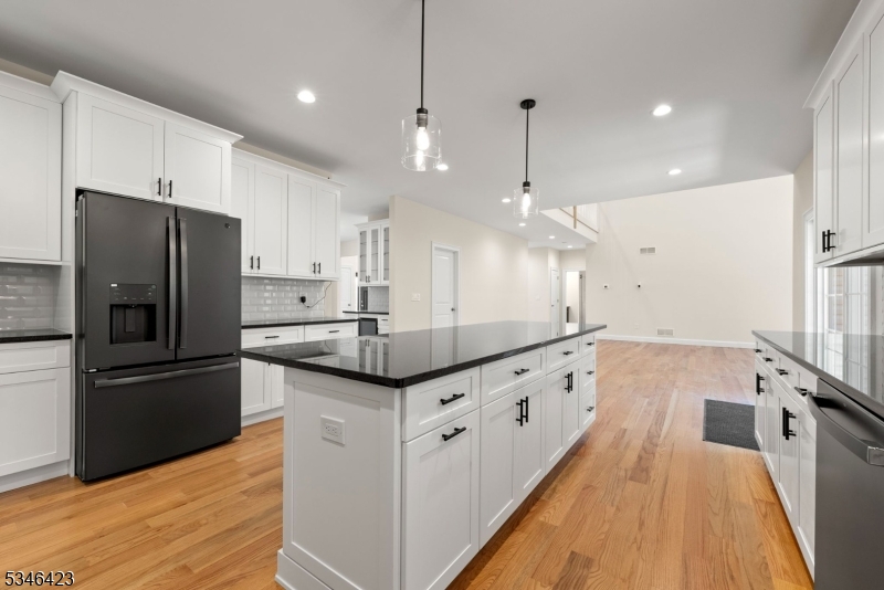 135 Pergola Ave