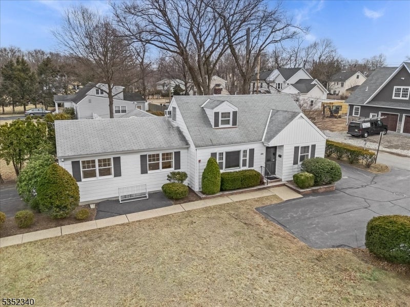 494 Newark Pompton Tpke
