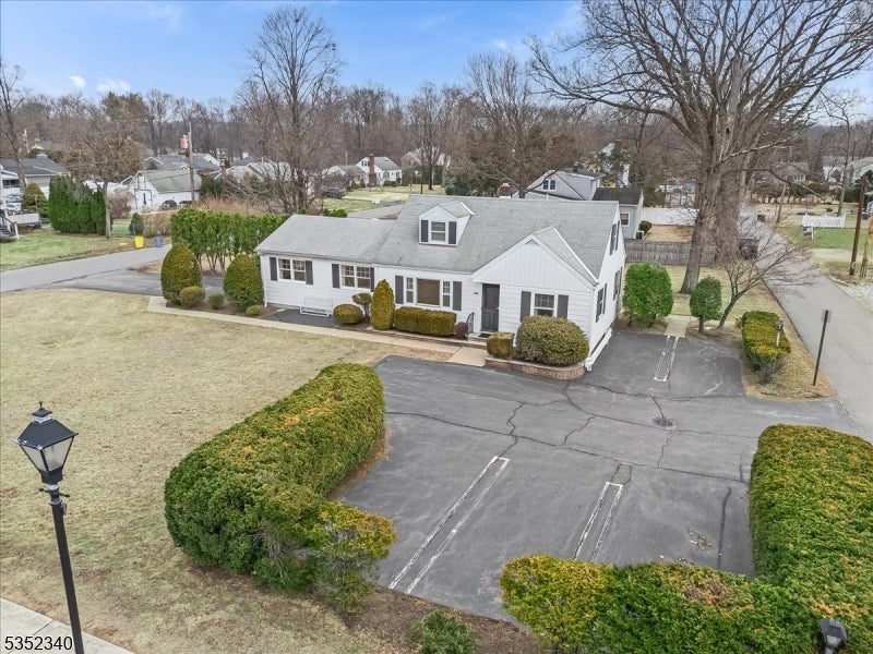 494 Newark Pompton Tpke