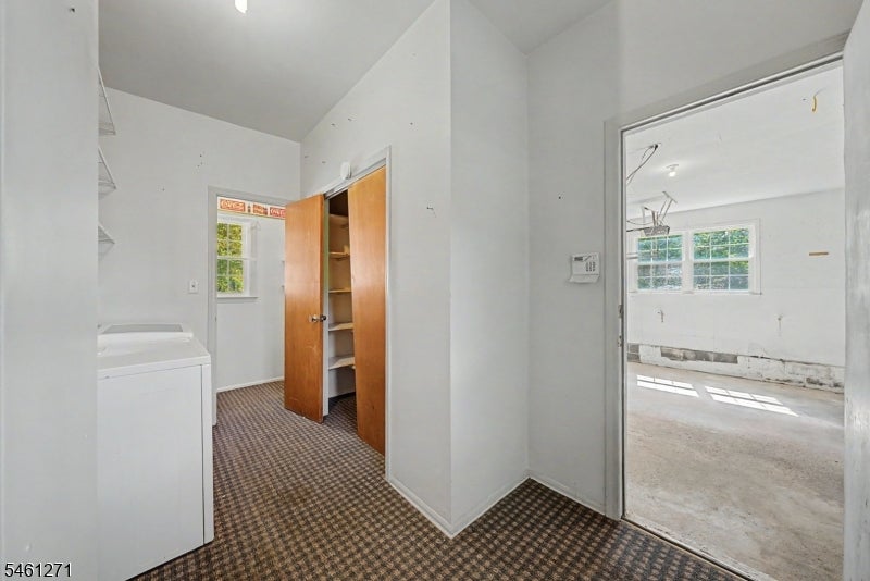 2 Arlyn Ln