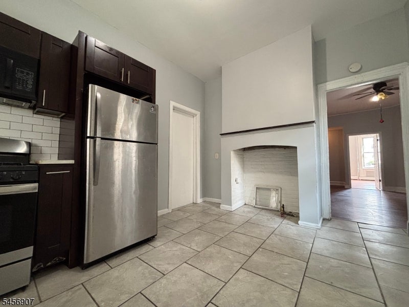 144 E Jersey St 1