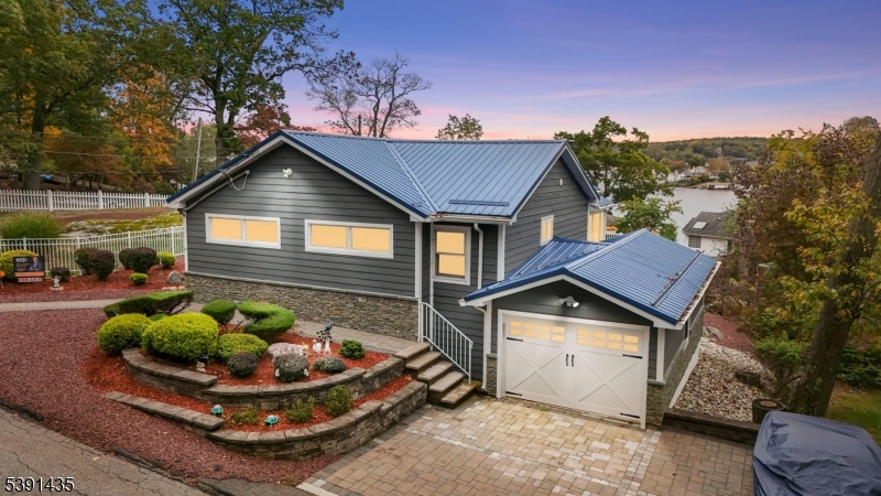 64 Ithanell Rd