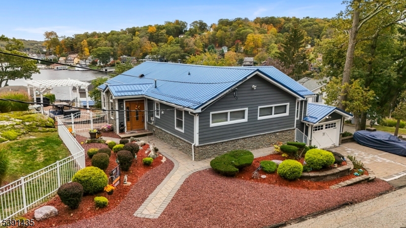 64 Ithanell Rd