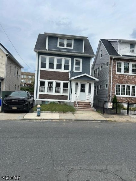 645 Nye Ave