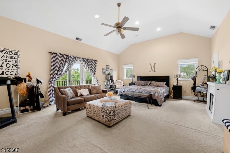 70 Farmingdale Rd