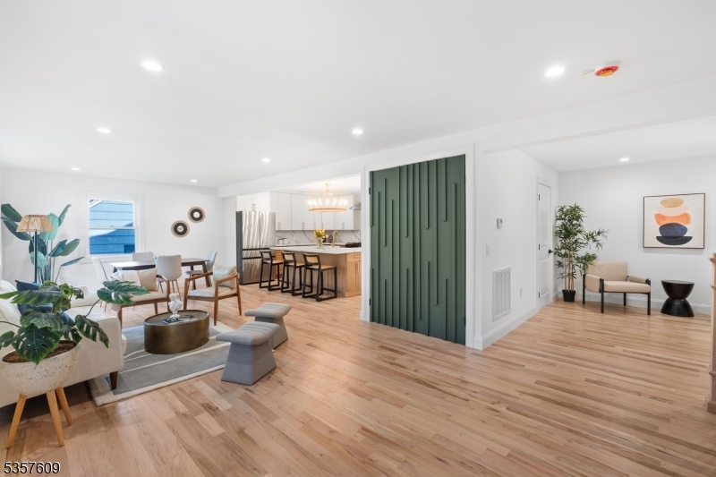 43 Crystal Ave