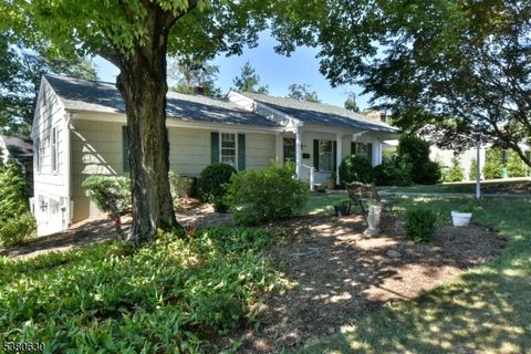 1 Zimmerman Ct Midland Park Boro NJ 07432