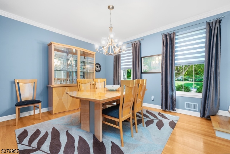 6 Twin Pointe Rd