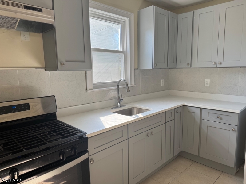 234 Waverly Pl Apt 1