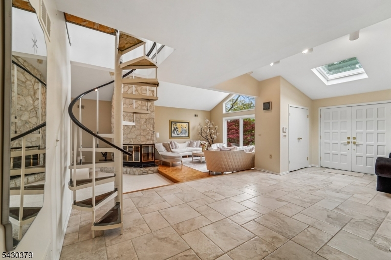 8 Union Hill Rd