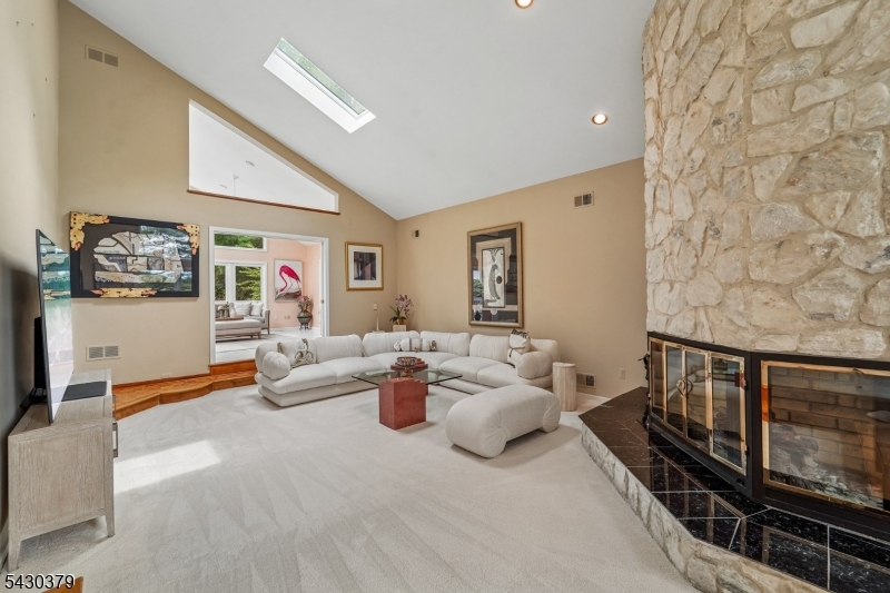 8 Union Hill Rd