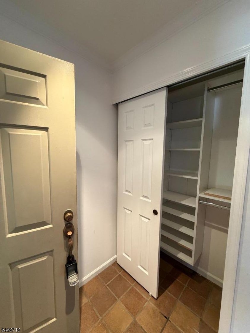 44 Jamestown Rd