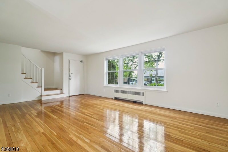 12 S Mountain Ave 18