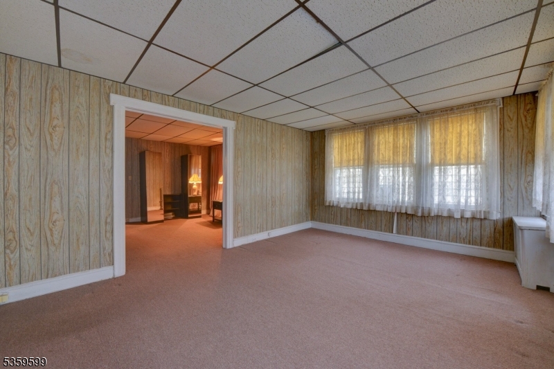 90 Goodwin Ave